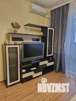 1-к квартира, посуточно, 42м2, 12/22 этаж