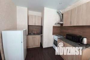 1-к квартира, посуточно, 40м2, 2/24 этаж