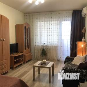 1-к квартира, посуточно, 38м2, 7/9 этаж