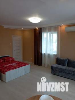 Студия квартира, посуточно, 35м2, 4/5 этаж