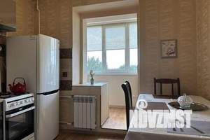 1-к квартира, посуточно, 41м2, 4/10 этаж