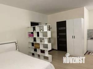 Студия квартира, посуточно, 38м2, 1/10 этаж
