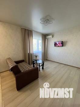 Студия квартира, посуточно, 37м2, 5/5 этаж