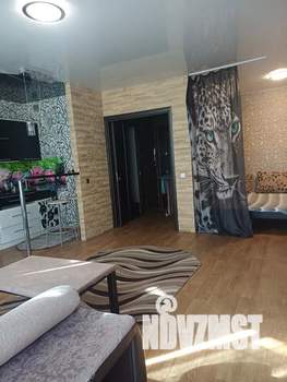 Студия квартира, посуточно, 40м2, 4/10 этаж