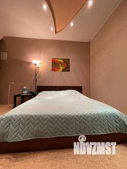Студия квартира, посуточно, 50м2, 1/5 этаж