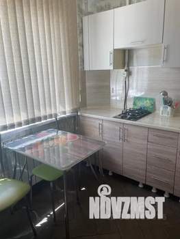 Студия квартира, посуточно, 38м2, 1/9 этаж