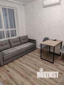 Студия квартира, посуточно, 33м2, 14/23 этаж