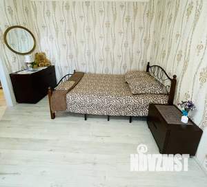 1-к квартира, посуточно, 32м2, 7/9 этаж