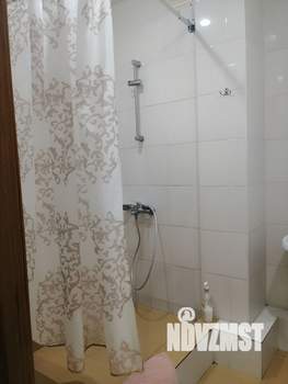 Студия квартира, посуточно, 32м2, 1/9 этаж