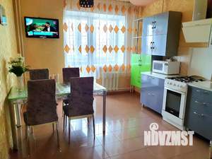 2-к квартира, посуточно, 75м2, 3/9 этаж