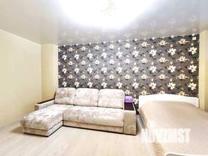 1-к квартира, посуточно, 53м2, 1/1 этаж