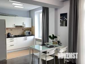 Студия квартира, посуточно, 52м2, 4/5 этаж