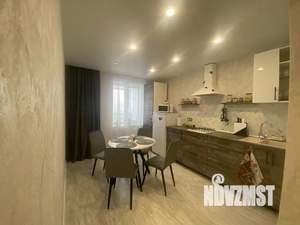 1-к квартира, посуточно, 38м2, 7/10 этаж