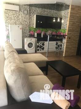 Студия квартира, посуточно, 40м2, 4/10 этаж