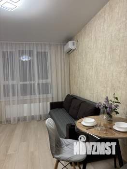 Студия квартира, посуточно, 25м2, 3/21 этаж