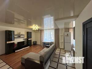 3-к квартира, посуточно, 70м2, 2/7 этаж