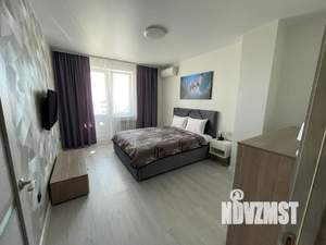 1-к квартира, посуточно, 44м2, 9/16 этаж