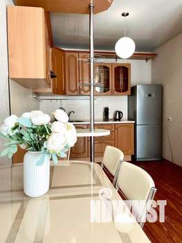 1-к квартира, посуточно, 55м2, 1/1 этаж