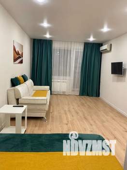 1-к квартира, посуточно, 38м2, 1/9 этаж