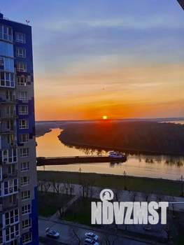 Студия квартира, посуточно, 36м2, 13/20 этаж