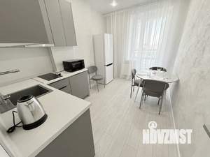 1-к квартира, посуточно, 39м2, 14/17 этаж