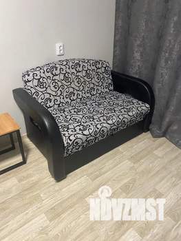 1-к квартира, посуточно, 40м2, 1/7 этаж