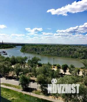 Студия квартира, посуточно, 38м2, 8/20 этаж