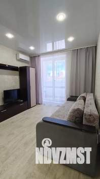 1-к квартира, посуточно, 35м2, 1/11 этаж