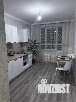 1-к квартира, посуточно, 37м2, 2/10 этаж