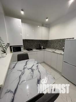 Студия квартира, посуточно, 40м2, 2/6 этаж