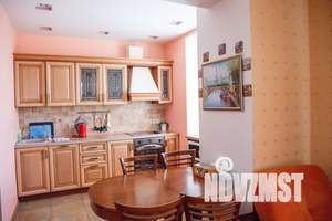 3-к квартира, посуточно, 72м2, 3/5 этаж