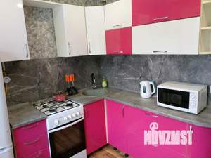 1-к квартира, посуточно, 33м2, 1/9 этаж