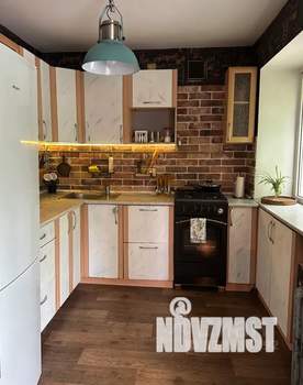 2-к квартира, посуточно, 40м2, 2/5 этаж