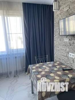 Студия квартира, посуточно, 38м2, 7/9 этаж