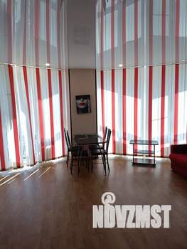 Студия квартира, посуточно, 40м2, 4/10 этаж