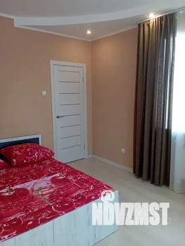 Студия квартира, посуточно, 35м2, 4/5 этаж