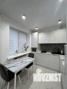 Студия квартира, посуточно, 40м2, 2/6 этаж