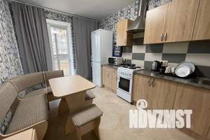 1-к квартира, посуточно, 42м2, 2/10 этаж