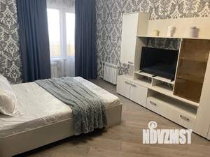 1-к квартира, посуточно, 35м2, 9/16 этаж