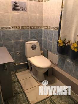 Студия квартира, посуточно, 45м2, 1/5 этаж