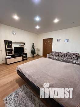 1-к квартира, посуточно, 43м2, 1/10 этаж