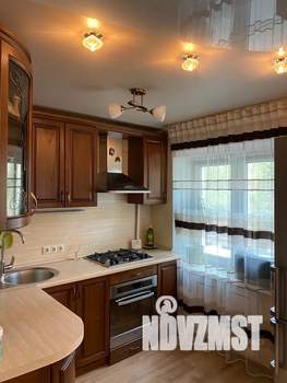 3-к квартира, посуточно, 60м2, 2/5 этаж