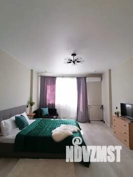 Студия квартира, посуточно, 35м2, 20/20 этаж