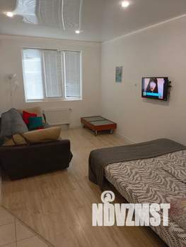 Студия квартира, посуточно, 36м2, 17/23 этаж