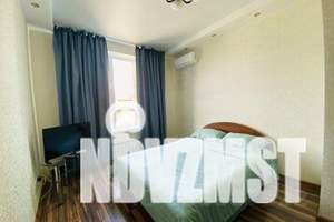 1-к квартира, посуточно, 35м2, 2/23 этаж