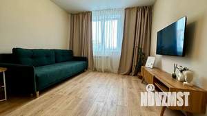 Студия квартира, посуточно, 35м2, 1/3 этаж