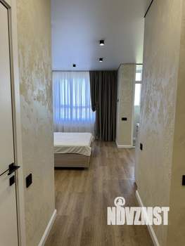 Студия квартира, посуточно, 35м2, 10/21 этаж