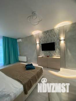 Студия квартира, посуточно, 35м2, 5/22 этаж