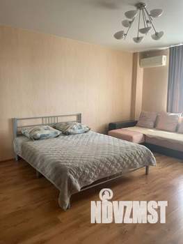 1-к квартира, посуточно, 52м2, 6/18 этаж