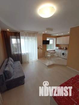 Студия квартира, посуточно, 35м2, 4/5 этаж